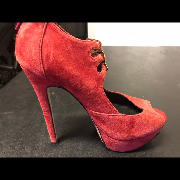 GENUINE LEATHER Aldo 51/2” heels - Picture 5 of 6